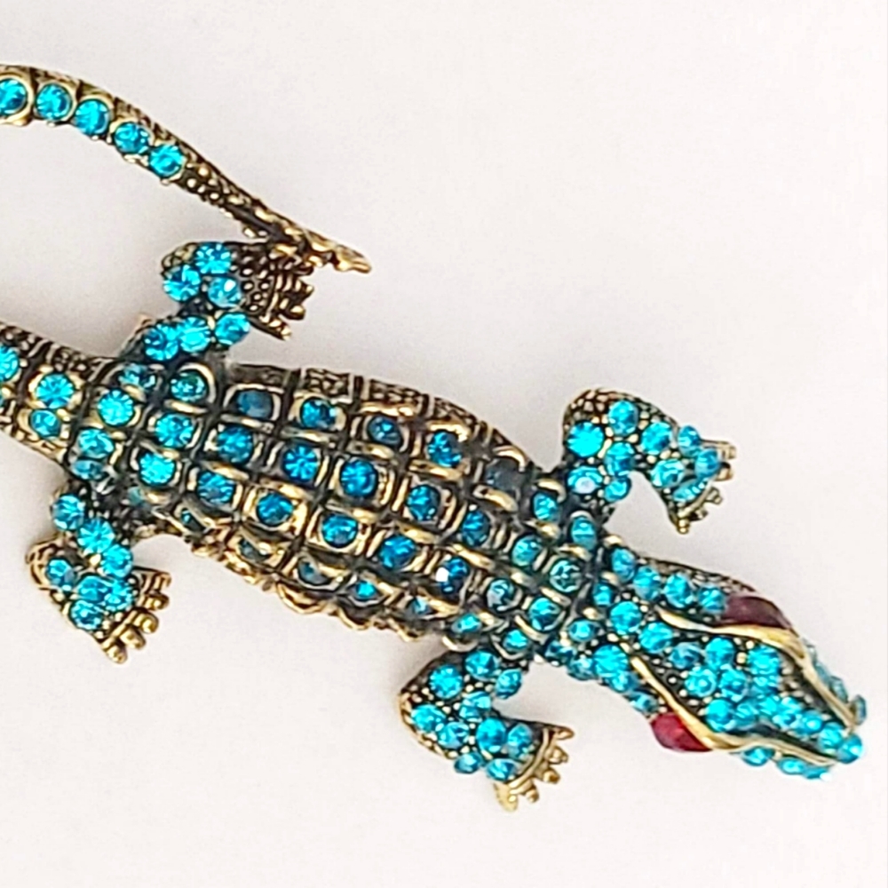 Brooch
